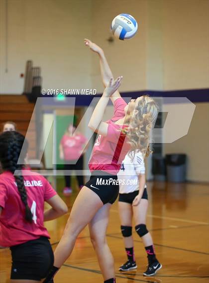 Thumbnail 3 in Lawrence vs. Kalamazoo HomeSchool photogallery.