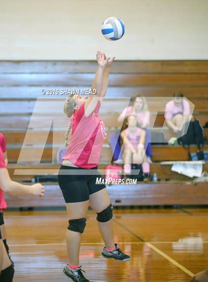 Thumbnail 3 in Lawrence vs. Kalamazoo HomeSchool photogallery.