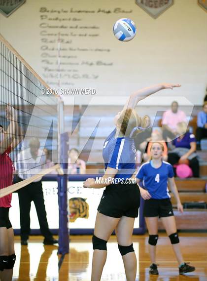 Thumbnail 3 in Lawrence vs. Kalamazoo HomeSchool photogallery.