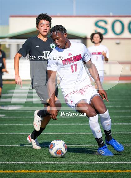 Thumbnail 1 in Basha vs. Red Mountain Coyote (Classic Soccer Tournament) photogallery.