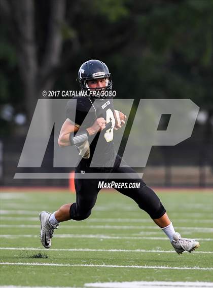 Thumbnail 2 in Cliffside Park vs. Bergen Tech photogallery.