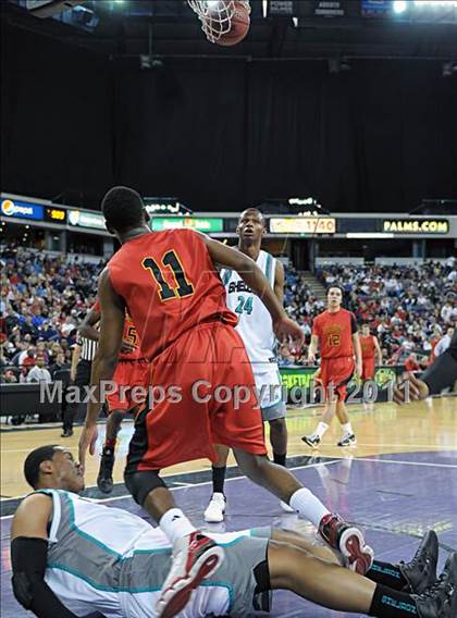 Thumbnail 3 in Jesuit vs Sheldon (CIF SJS D1 Final) photogallery.