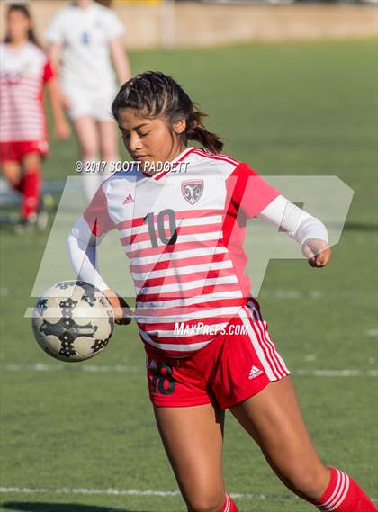 Thumbnail 3 in Desert Mirage @ Linfield Christian photogallery.