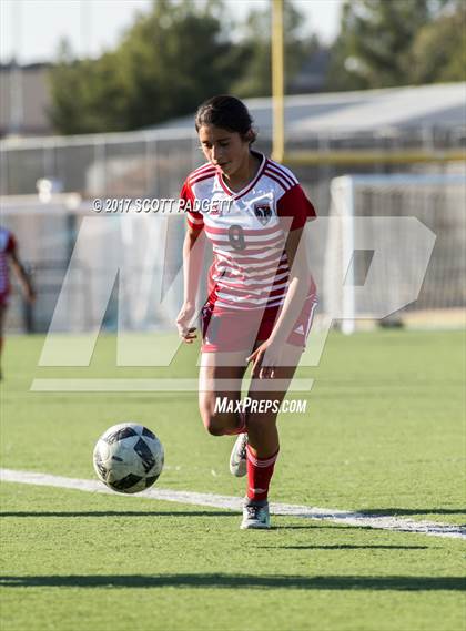 Thumbnail 1 in Desert Mirage @ Linfield Christian photogallery.