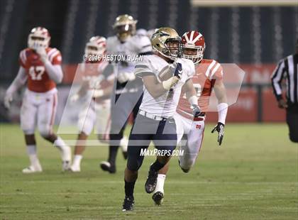 Thumbnail 3 in St. John Bosco vs Mater Dei (CIF-SS D1 Final) photogallery.