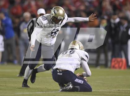 Thumbnail 2 in St. John Bosco vs Mater Dei (CIF-SS D1 Final) photogallery.