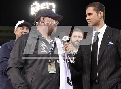 Thumbnail 3 in St. John Bosco vs Mater Dei (CIF-SS D1 Final) photogallery.