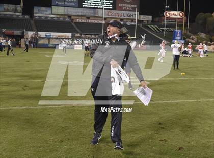 Thumbnail 3 in St. John Bosco vs Mater Dei (CIF-SS D1 Final) photogallery.