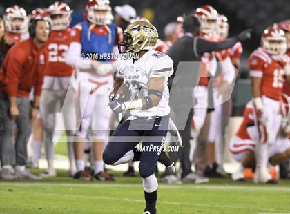 Thumbnail 3 in St. John Bosco vs Mater Dei (CIF-SS D1 Final) photogallery.