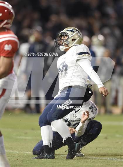 Thumbnail 2 in St. John Bosco vs Mater Dei (CIF-SS D1 Final) photogallery.