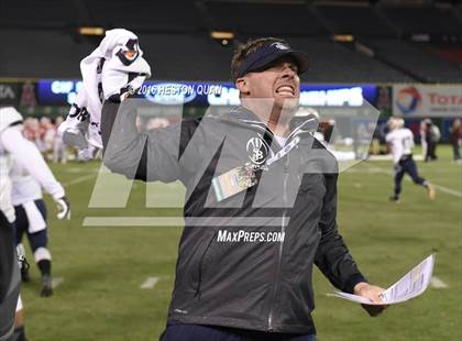 Thumbnail 2 in St. John Bosco vs Mater Dei (CIF-SS D1 Final) photogallery.