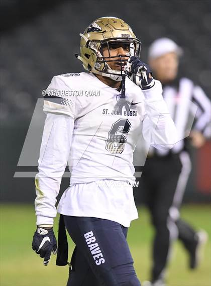 Thumbnail 2 in St. John Bosco vs Mater Dei (CIF-SS D1 Final) photogallery.