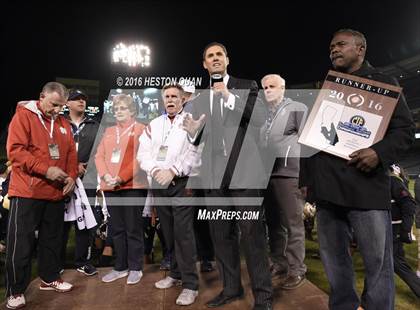 Thumbnail 2 in St. John Bosco vs Mater Dei (CIF-SS D1 Final) photogallery.