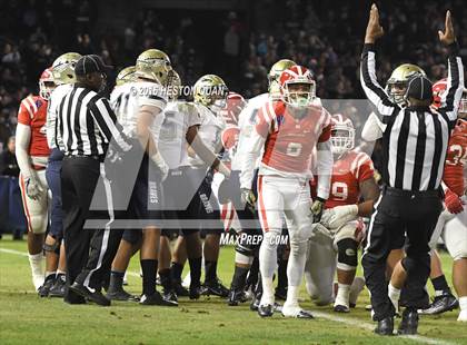 Thumbnail 2 in St. John Bosco vs Mater Dei (CIF-SS D1 Final) photogallery.