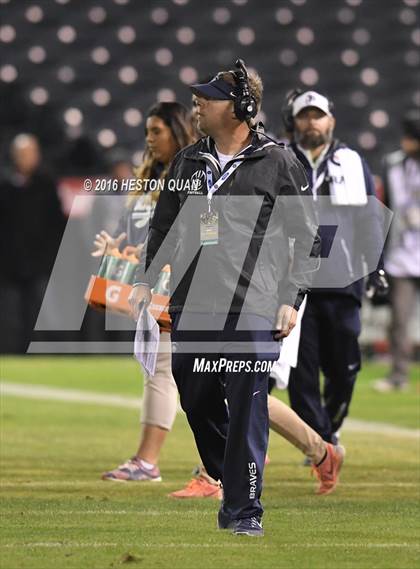 Thumbnail 1 in St. John Bosco vs Mater Dei (CIF-SS D1 Final) photogallery.
