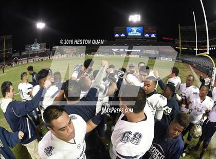 Thumbnail 2 in St. John Bosco vs Mater Dei (CIF-SS D1 Final) photogallery.