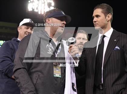 Thumbnail 2 in St. John Bosco vs Mater Dei (CIF-SS D1 Final) photogallery.