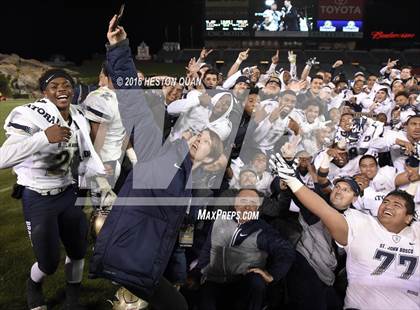 Thumbnail 3 in St. John Bosco vs Mater Dei (CIF-SS D1 Final) photogallery.