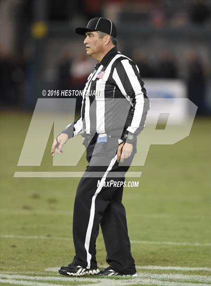 Thumbnail 2 in St. John Bosco vs Mater Dei (CIF-SS D1 Final) photogallery.