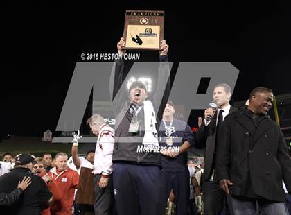 Thumbnail 2 in St. John Bosco vs Mater Dei (CIF-SS D1 Final) photogallery.