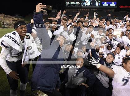 Thumbnail 2 in St. John Bosco vs Mater Dei (CIF-SS D1 Final) photogallery.