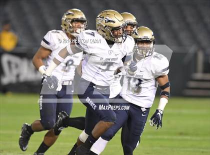 Thumbnail 2 in St. John Bosco vs Mater Dei (CIF-SS D1 Final) photogallery.