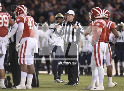 Thumbnail 3 in St. John Bosco vs Mater Dei (CIF-SS D1 Final) photogallery.