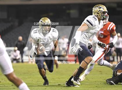 Thumbnail 2 in St. John Bosco vs Mater Dei (CIF-SS D1 Final) photogallery.