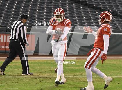 Thumbnail 2 in St. John Bosco vs Mater Dei (CIF-SS D1 Final) photogallery.