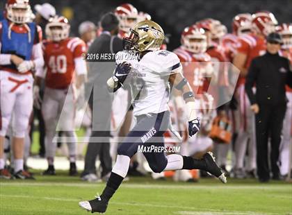 Thumbnail 2 in St. John Bosco vs Mater Dei (CIF-SS D1 Final) photogallery.