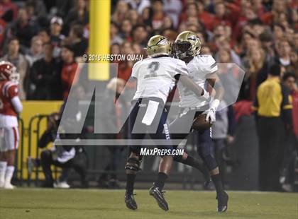 Thumbnail 2 in St. John Bosco vs Mater Dei (CIF-SS D1 Final) photogallery.
