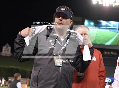 Thumbnail 3 in St. John Bosco vs Mater Dei (CIF-SS D1 Final) photogallery.