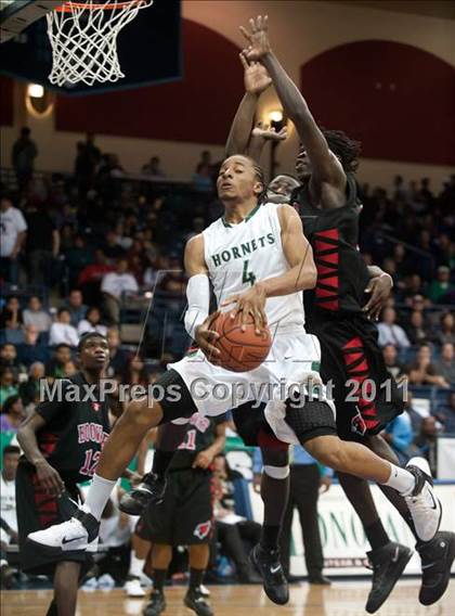 Thumbnail 2 in Hoover vs Lincoln (CIF SDS D2 Final) photogallery.