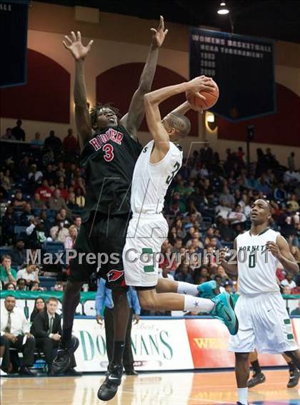 Thumbnail 2 in Hoover vs Lincoln (CIF SDS D2 Final) photogallery.