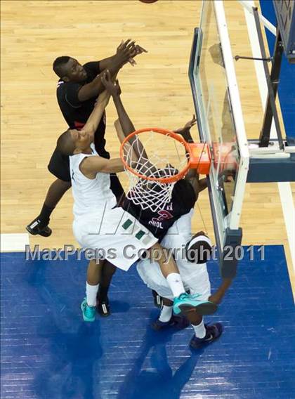 Thumbnail 2 in Hoover vs Lincoln (CIF SDS D2 Final) photogallery.