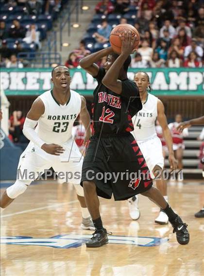 Thumbnail 2 in Hoover vs Lincoln (CIF SDS D2 Final) photogallery.