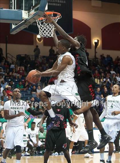 Thumbnail 3 in Hoover vs Lincoln (CIF SDS D2 Final) photogallery.