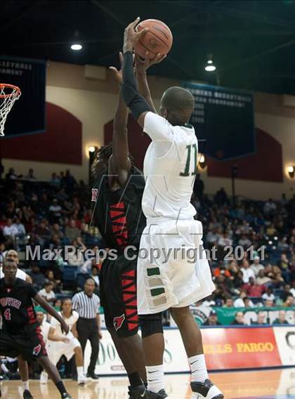 Thumbnail 2 in Hoover vs Lincoln (CIF SDS D2 Final) photogallery.