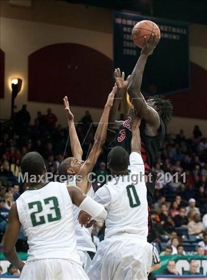Thumbnail 2 in Hoover vs Lincoln (CIF SDS D2 Final) photogallery.