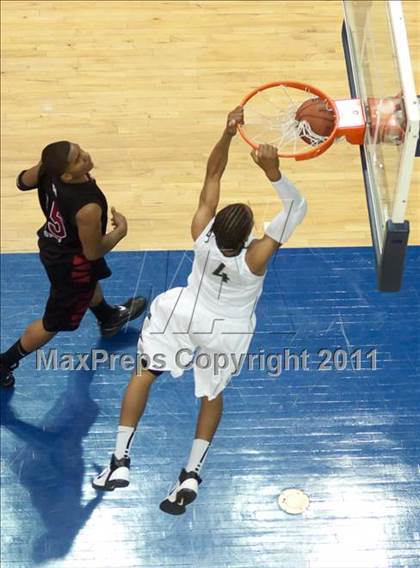 Thumbnail 1 in Hoover vs Lincoln (CIF SDS D2 Final) photogallery.