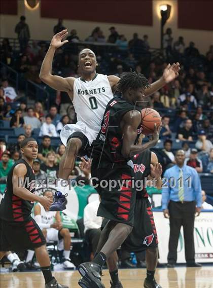 Thumbnail 3 in Hoover vs Lincoln (CIF SDS D2 Final) photogallery.