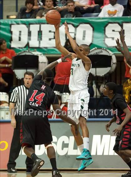 Thumbnail 2 in Hoover vs Lincoln (CIF SDS D2 Final) photogallery.