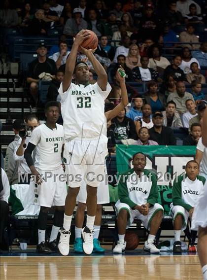 Thumbnail 2 in Hoover vs Lincoln (CIF SDS D2 Final) photogallery.