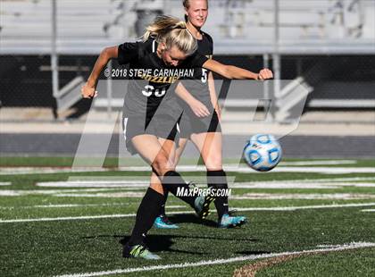 Thumbnail 2 in Logan vs. Snow Canyon (UHSAA 4A Semifinal) photogallery.