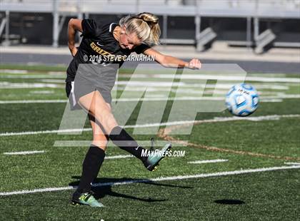 Thumbnail 2 in Logan vs. Snow Canyon (UHSAA 4A Semifinal) photogallery.