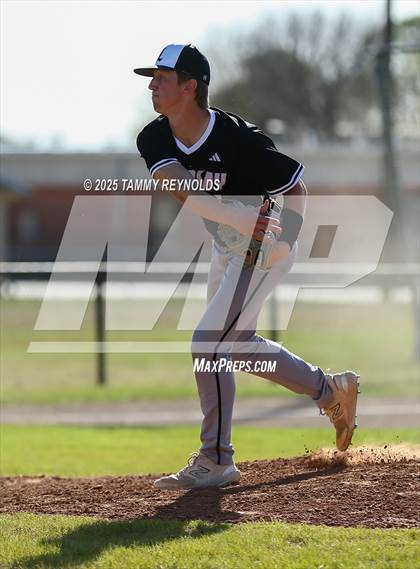 Thumbnail 1 in Lindsay @ Perrin-Whitt photogallery.