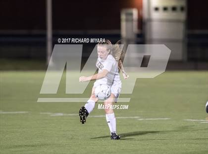 Thumbnail 1 in Bow vs. Hanover (NHIAA D2 Semifinal) photogallery.
