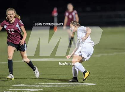 Thumbnail 3 in Bow vs. Hanover (NHIAA D2 Semifinal) photogallery.