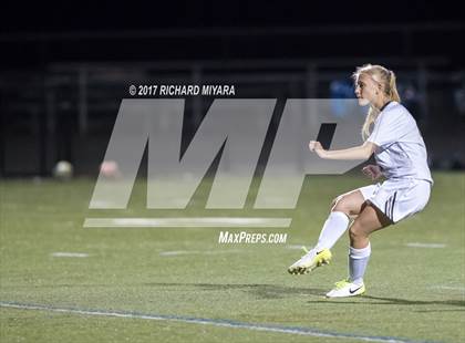 Thumbnail 2 in Bow vs. Hanover (NHIAA D2 Semifinal) photogallery.