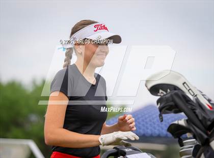 Thumbnail 1 in UIL 4A Golf Finals photogallery.